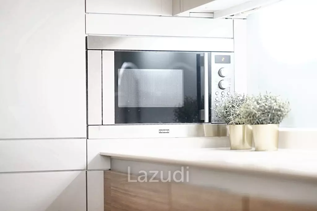 3 Beds 2 Baths 174 SQ.M. Le Monaco Residence Ari
