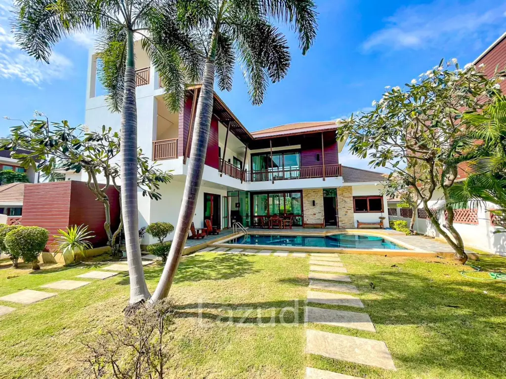 4 Bedroom Pool Villa 200 Meters From Dolphin Bay Beach