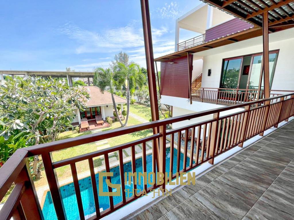 4 Bedroom Pool Villa 200 Meters From Dolphin Bay Beach