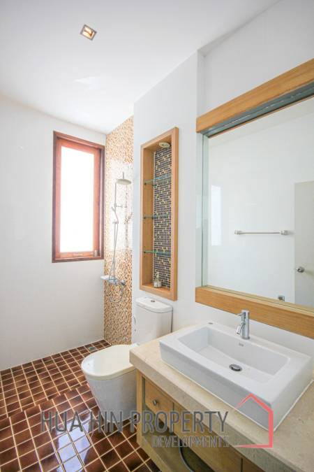 4 Bedroom Pool Villa 200 Meters From Dolphin Bay Beach