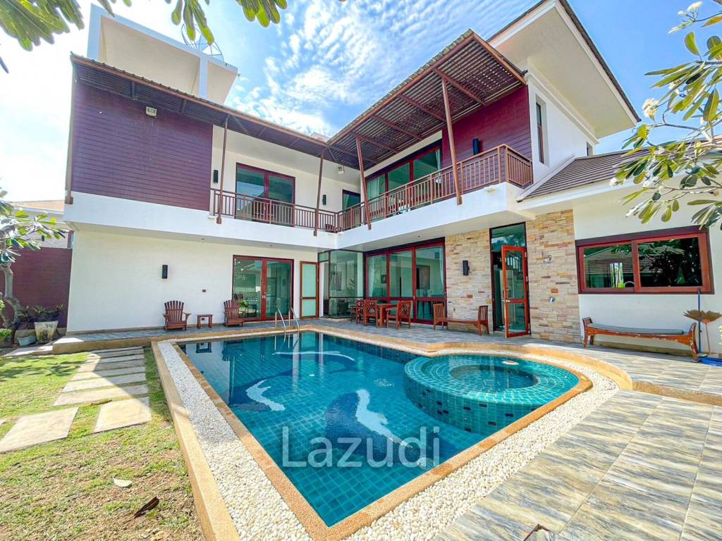 4 Bedroom Pool Villa 200 Meters From Dolphin Bay Beach