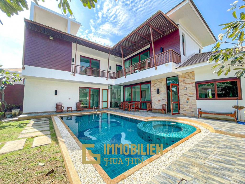 4 Bedroom Pool Villa 200 Meters From Dolphin Bay Beach