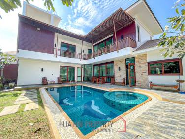 4 Bedroom Pool Villa 200 Meters From Dolphin Bay Beach