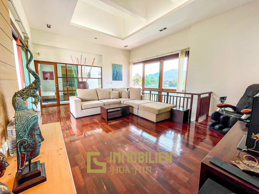 4 Bedroom Pool Villa 200 Meters From Dolphin Bay Beach