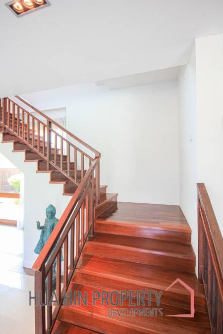 4 Bedroom Pool Villa 200 Meters From Dolphin Bay Beach