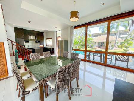 4 Bedroom Pool Villa 200 Meters From Dolphin Bay Beach