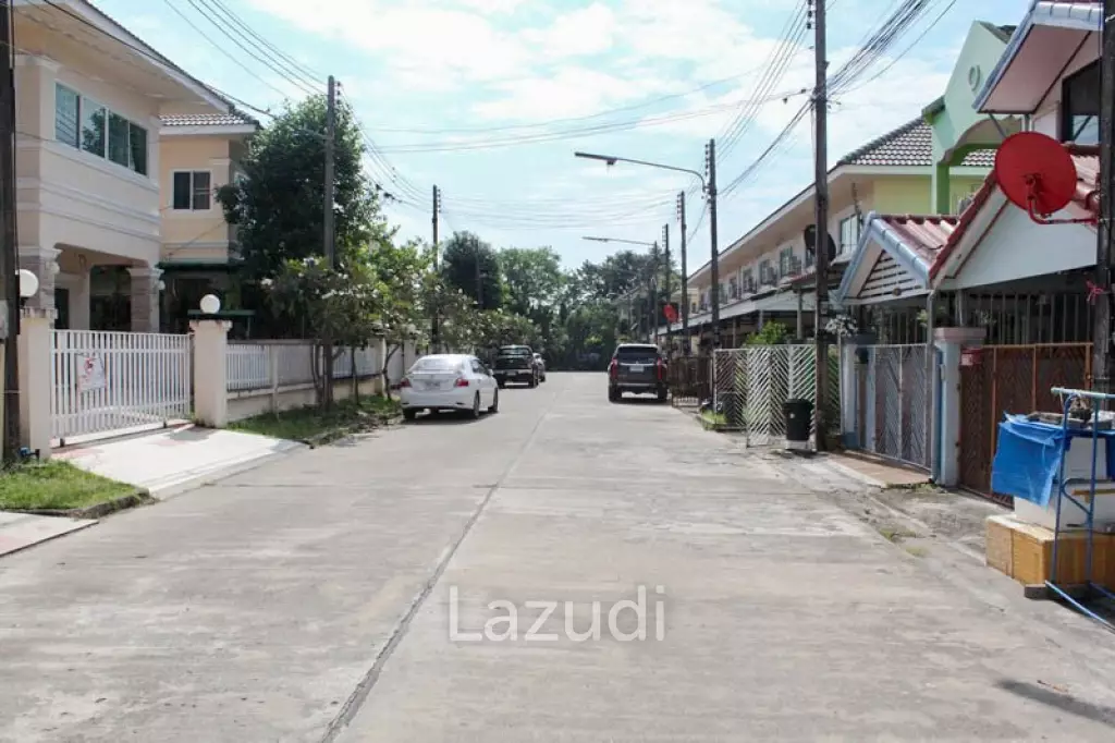 Townhouse for Sale in the Heart of the City