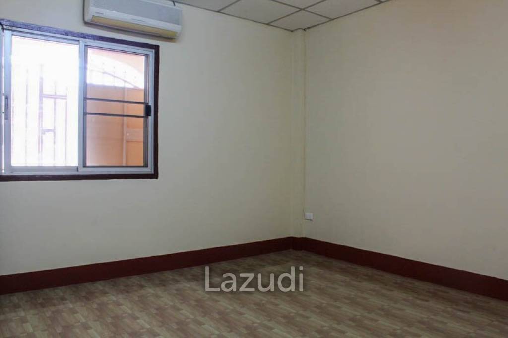 Townhouse for Sale in the Heart of the City