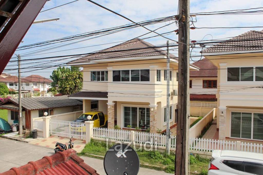 Townhouse for Sale in the Heart of the City