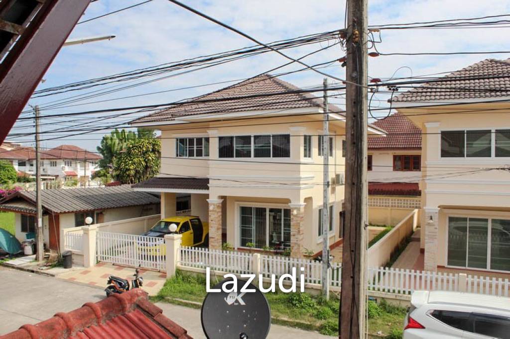 Townhouse for Sale in the Heart of the City