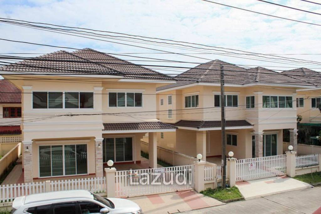 Townhouse for Sale in the Heart of the City