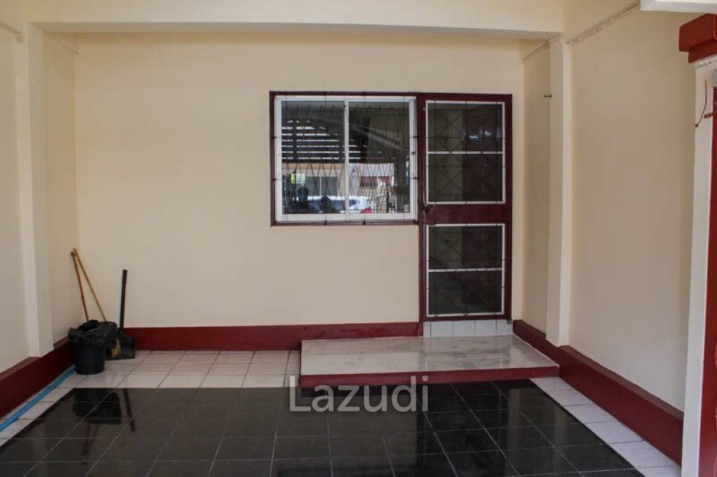 Townhouse for Sale in the Heart of the City