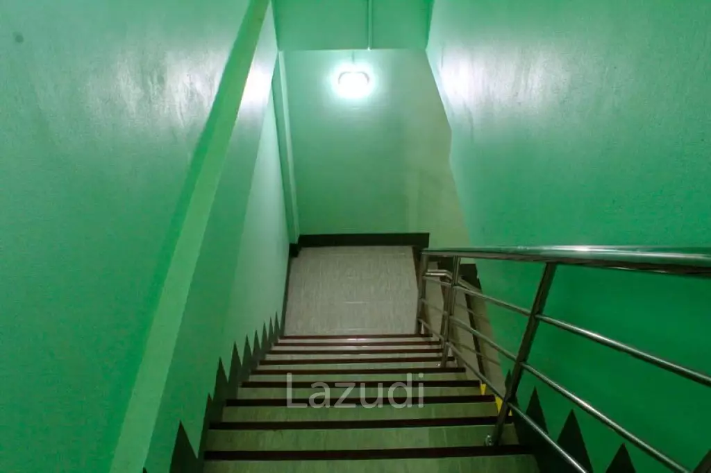 Beautiful TownHouse in the Heart of Wiang Chai