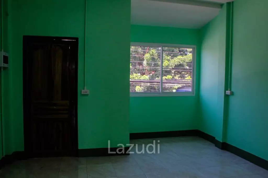 Beautiful TownHouse in the Heart of Wiang Chai