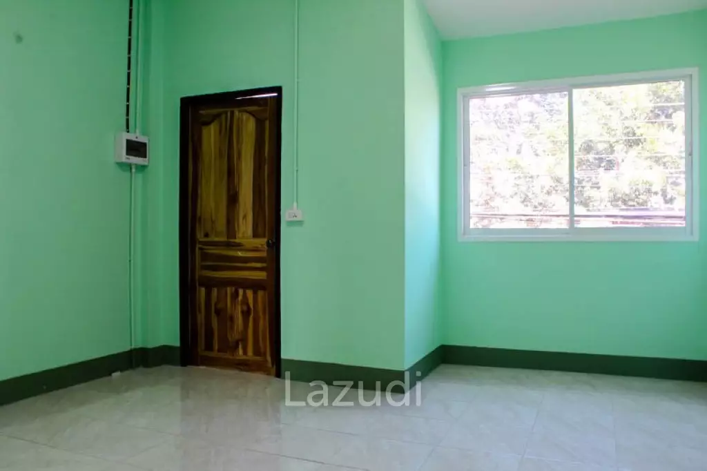 Beautiful TownHouse in the Heart of Wiang Chai