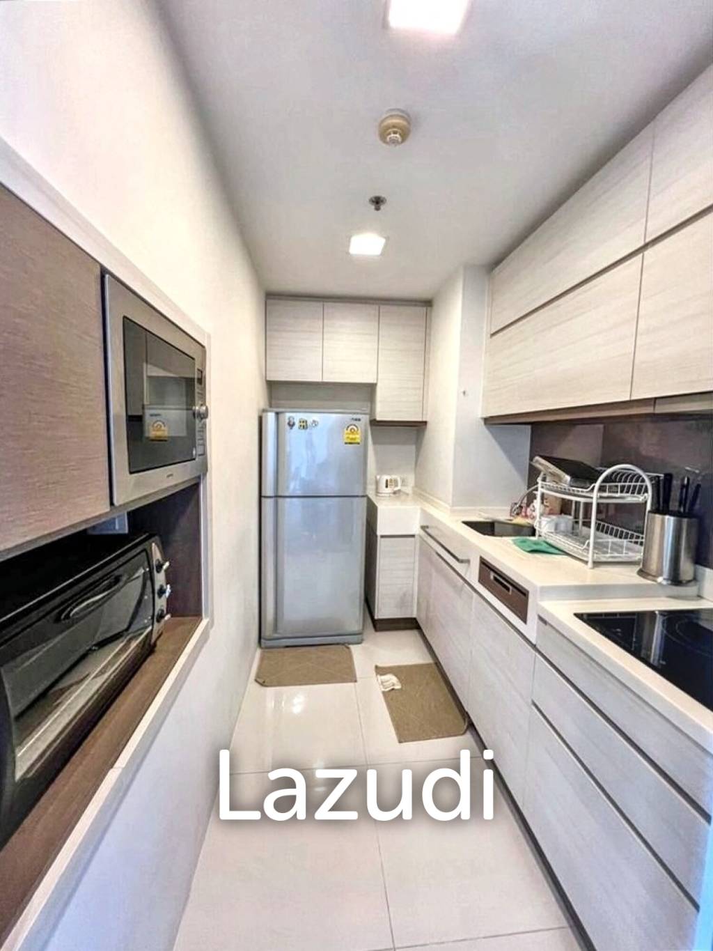 2 Bed 2 Bath 68 SQ.M The Room Sathorn-Taksin