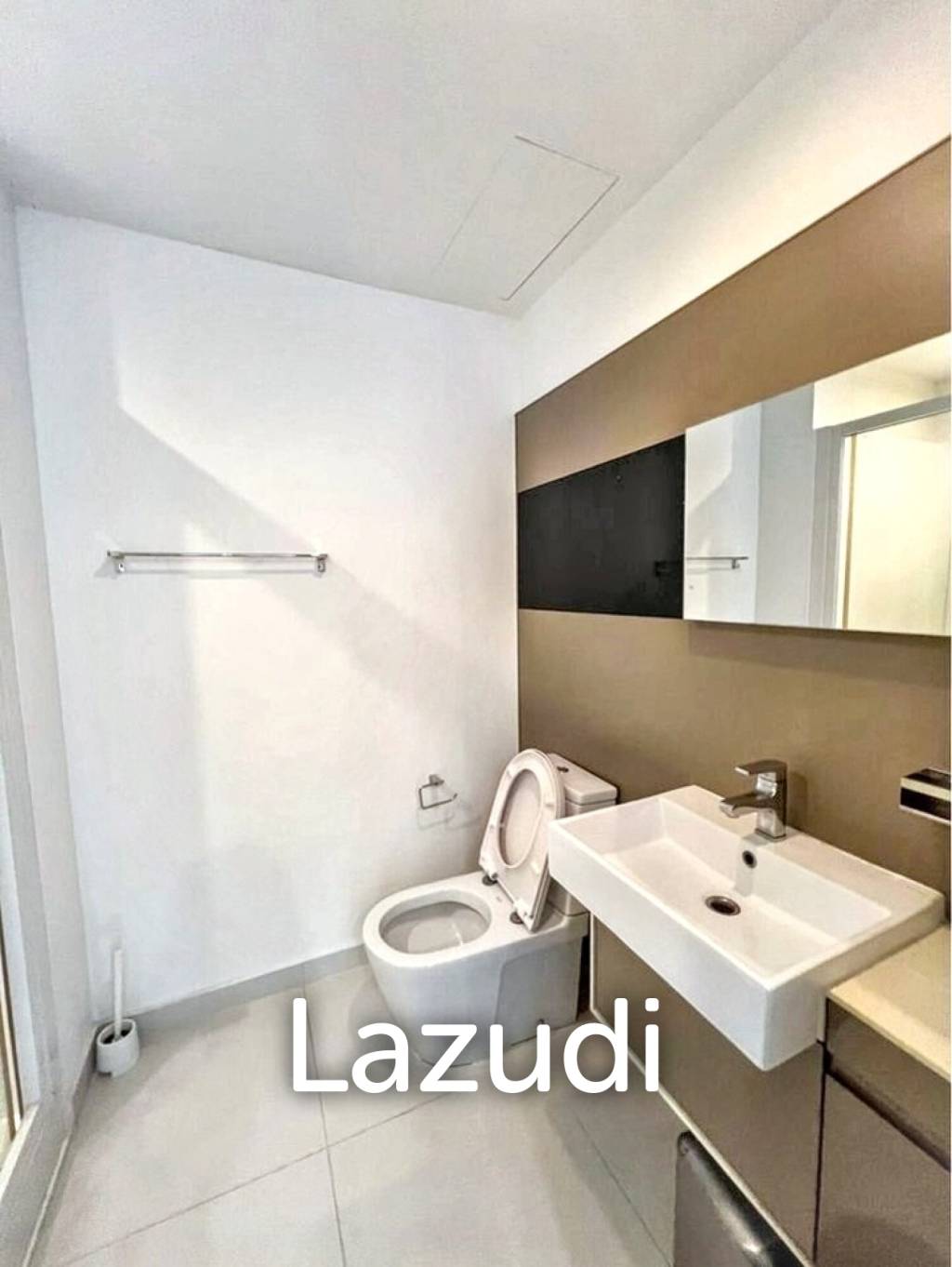 2 Bed 2 Bath 68 SQ.M The Room Sathorn-Taksin