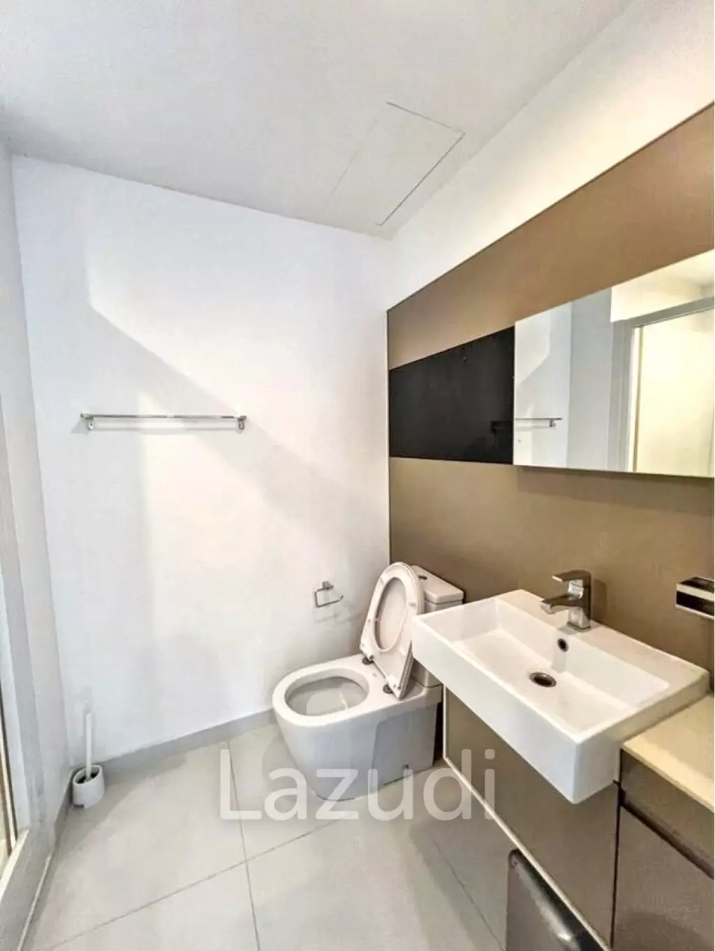 2 Bed 2 Bath 68 SQ.M The Room Sathorn-Taksin