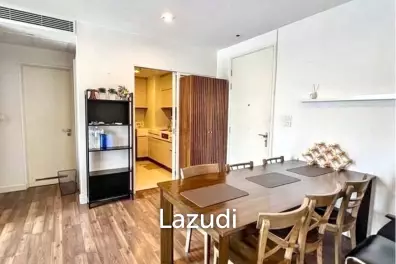 2 Bed 2 Bath 68 SQ.M The Room Sathorn-Taksin