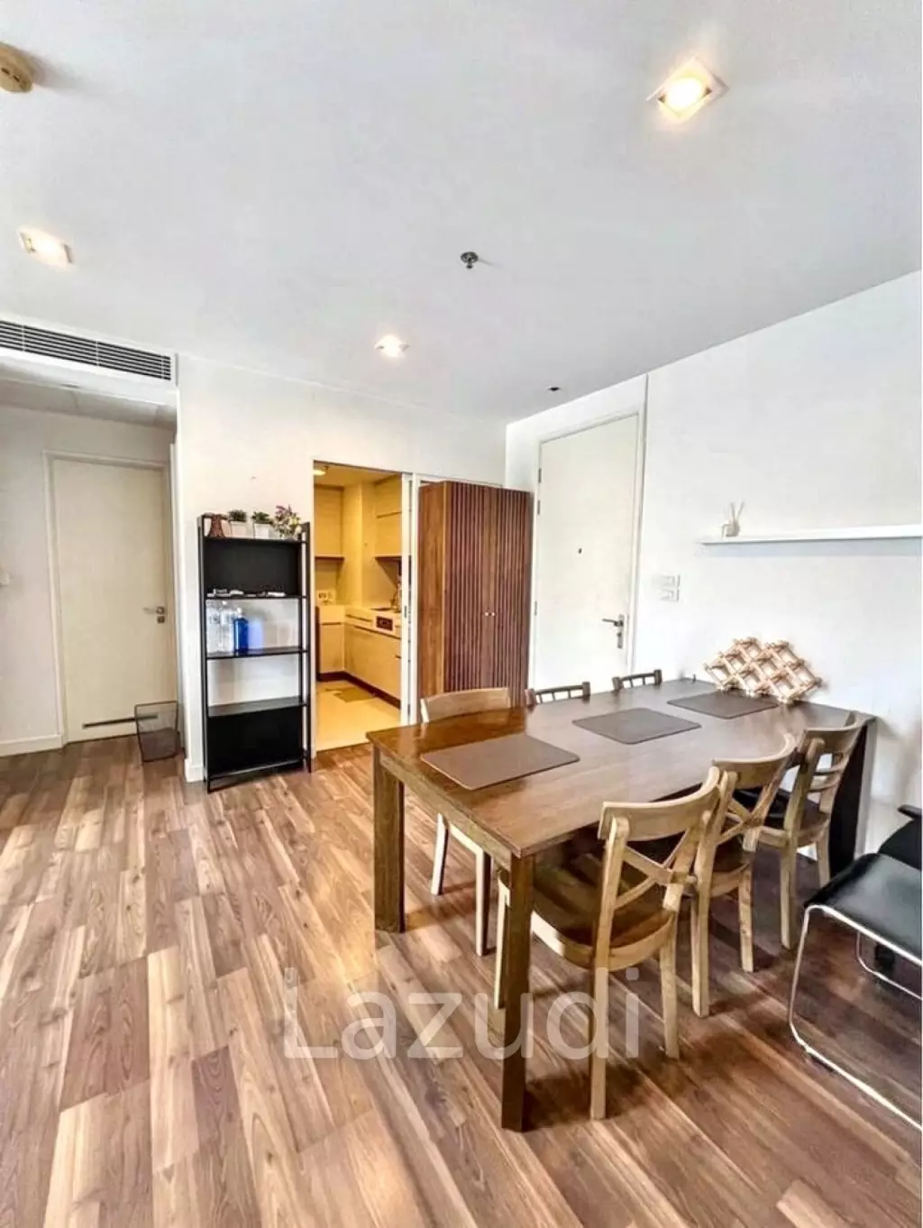 2 Bed 2 Bath 68 SQ.M The Room Sathorn-Taksin