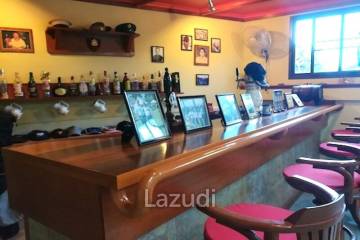 Nice house with bar area for Friends and family