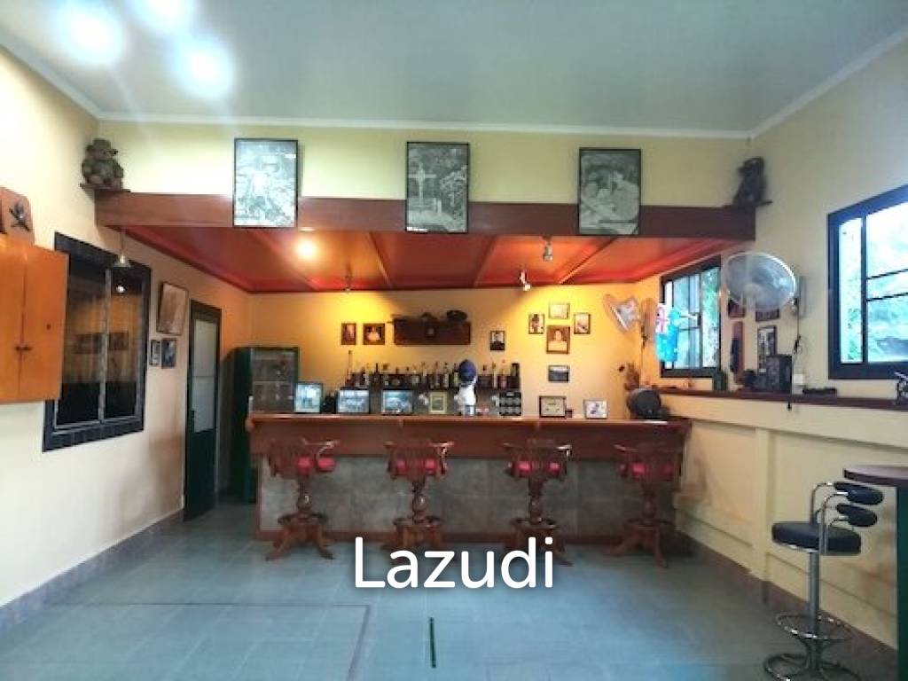 Nice house with bar area for Friends and family