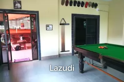 Nice house with bar area for Friends and family