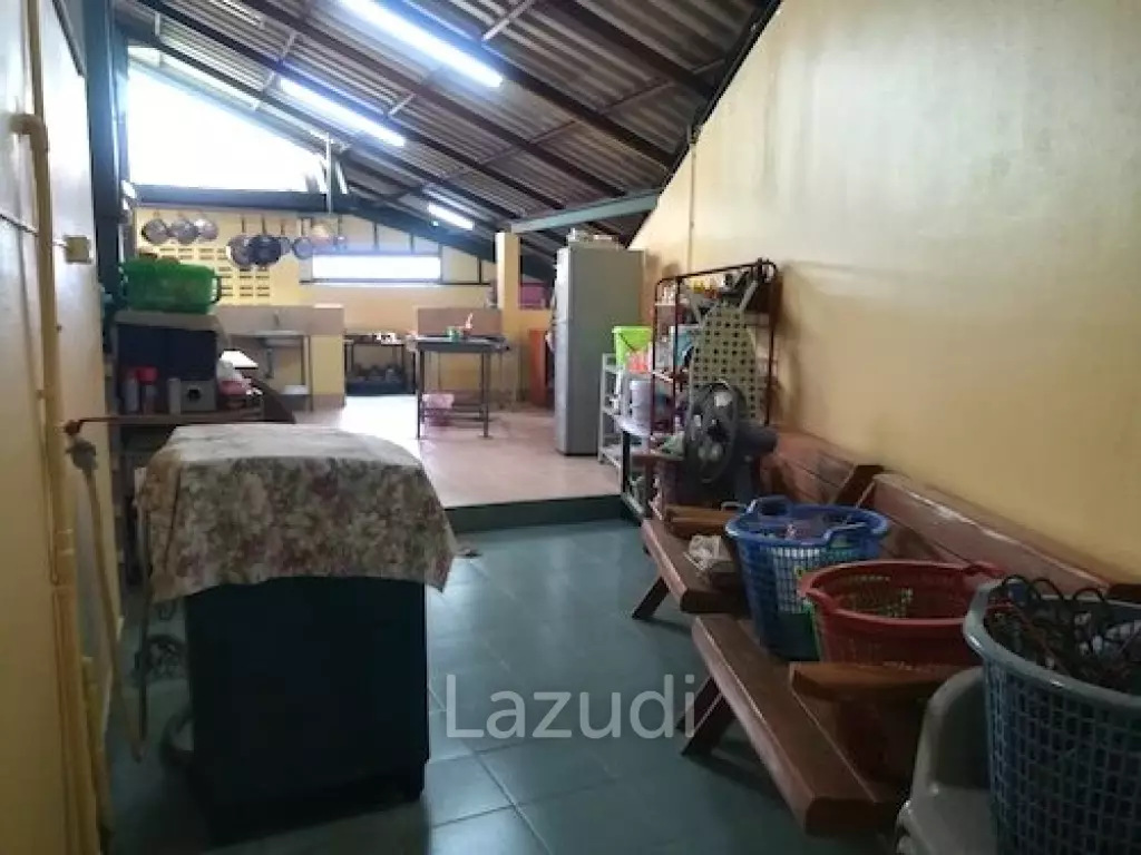 Nice house with bar area for Friends and family