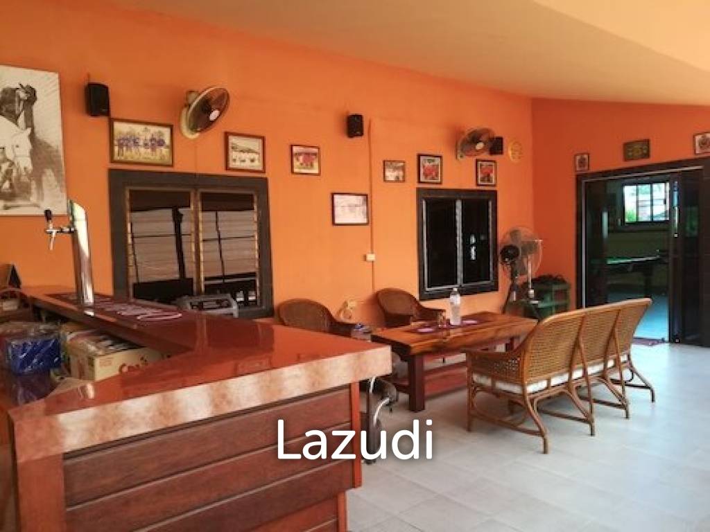 Nice house with bar area for Friends and family
