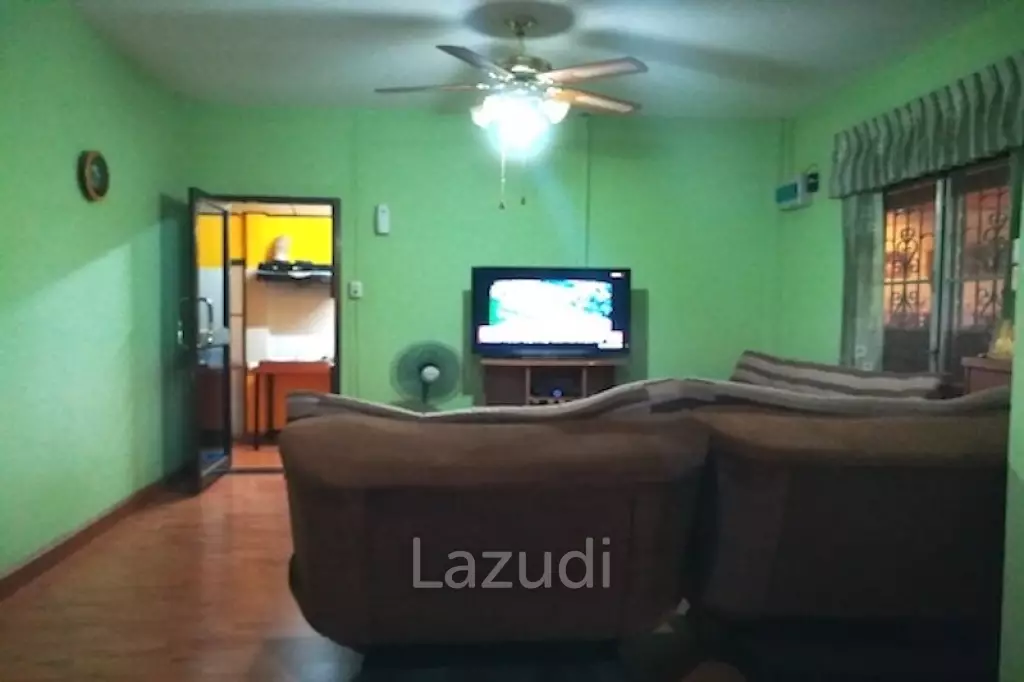 Nice house with bar area for Friends and family
