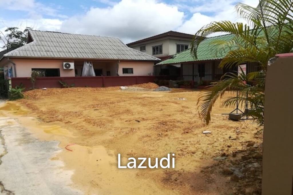 Land and House in city Center for Sale