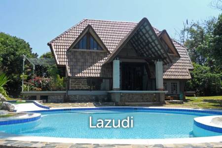 2 BR Cottage with Swimming Pool 2 BR Cottage with Swimming Pool