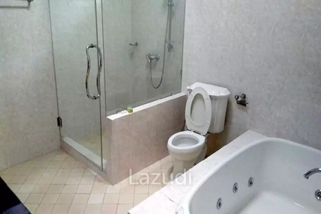 Large 4 Bedroom House for Rent