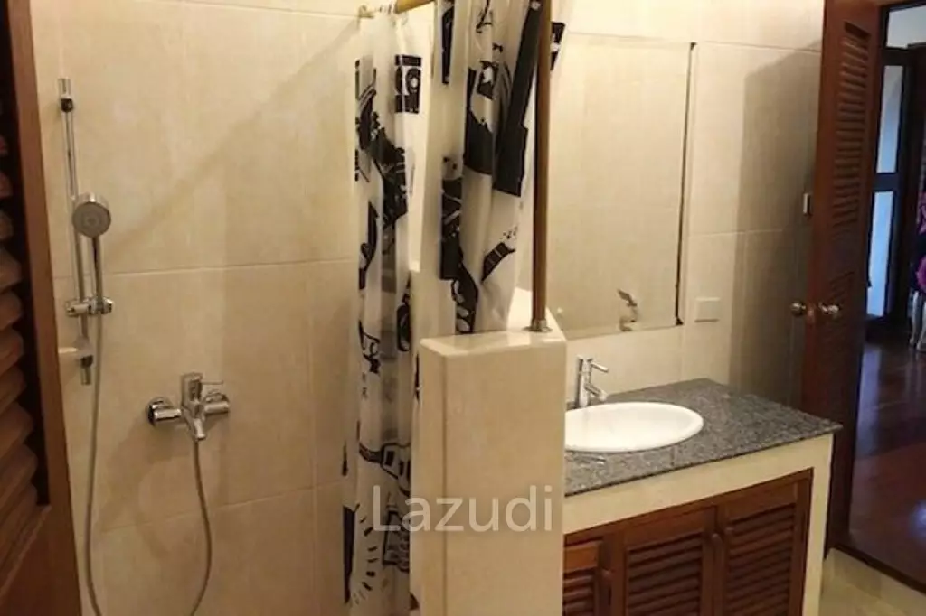 Large 4 Bedroom House for Rent