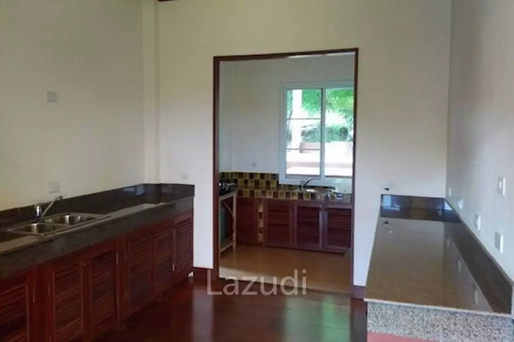 Large 4 Bedroom House for Rent
