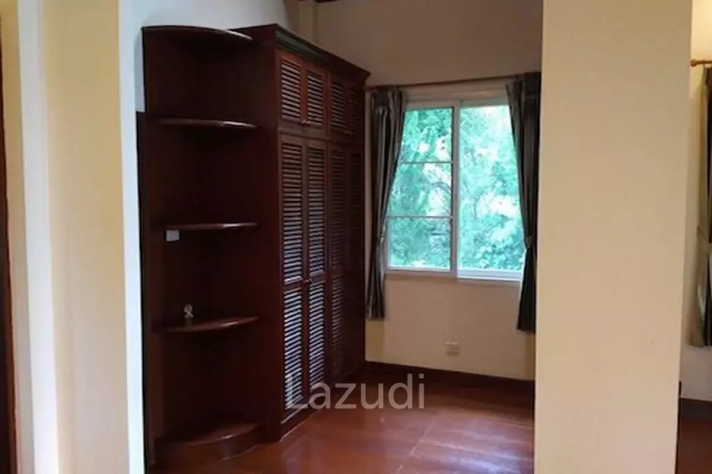 Large 4 Bedroom House for Rent