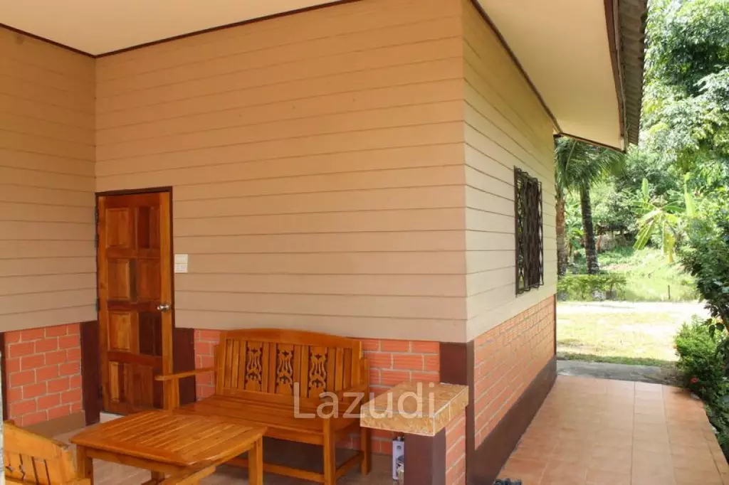 Beautiful Garden House 2 km. from Mae Fah Luang University