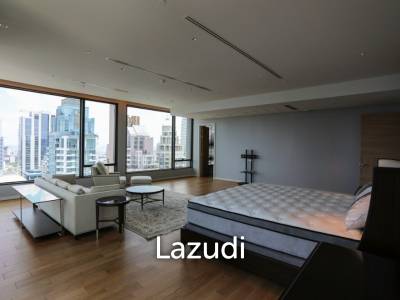 3 Bed 4 Bath 347 SQ.M Sindhorn Residence
