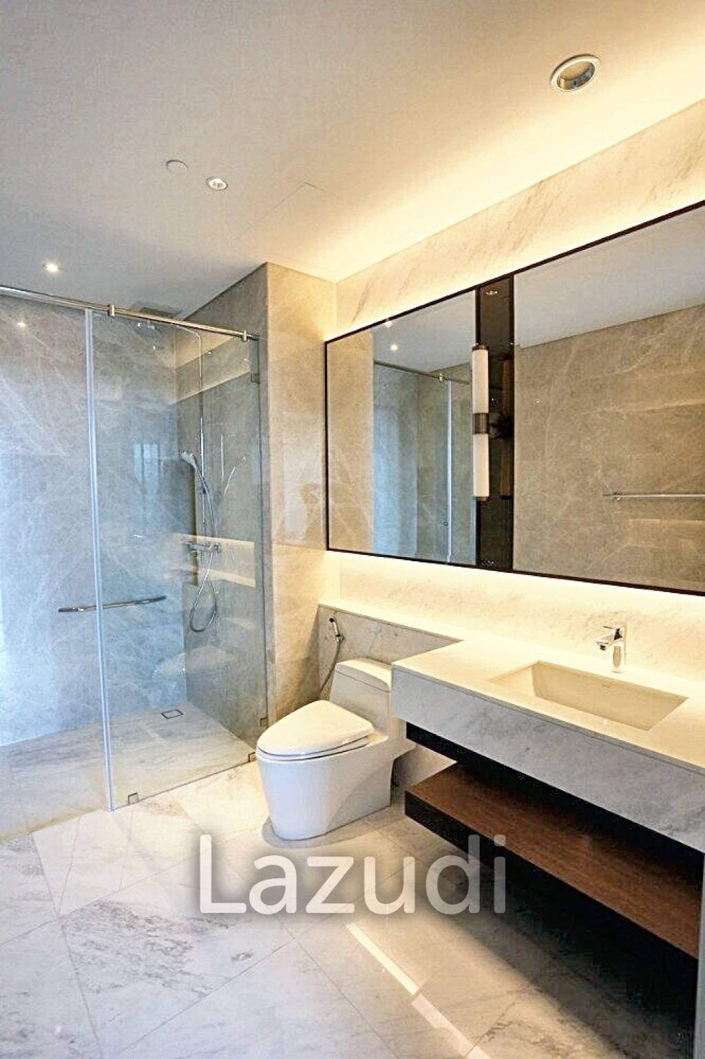 3 Bed 4 Bath 347 SQ.M Sindhorn Residence