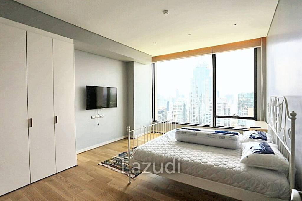3 Bed 4 Bath 347 SQ.M Sindhorn Residence