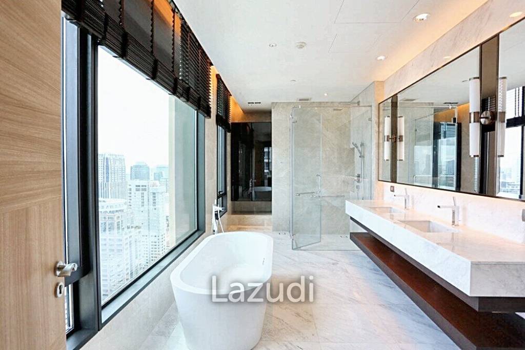 3 Bed 4 Bath 347 SQ.M Sindhorn Residence