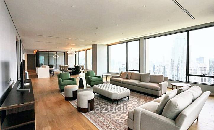 3 Bed 4 Bath 347 SQ.M Sindhorn Residence