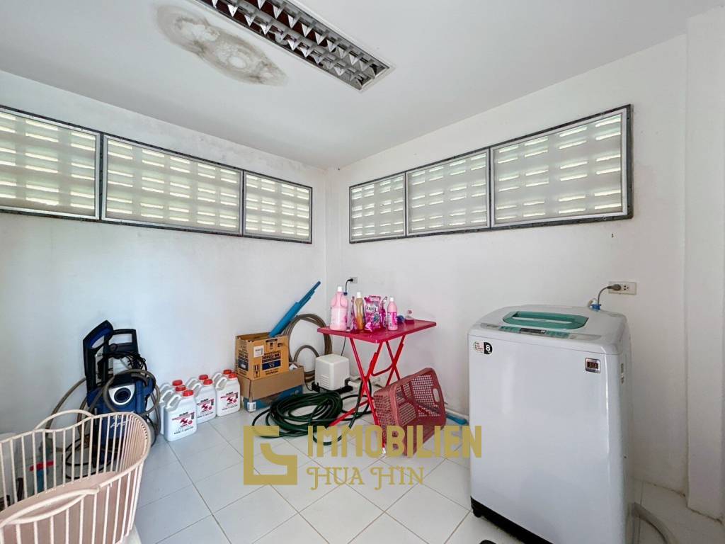 Standalone 3 Bedroom Villa in Kao Tao on 2 Rai Land Plot