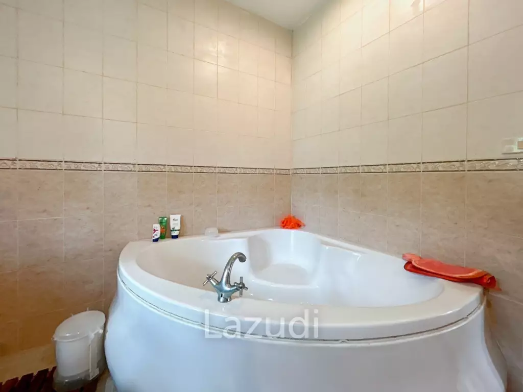 Standalone 3 Bedroom Villa in Kao Tao on 2 Rai Land Plot