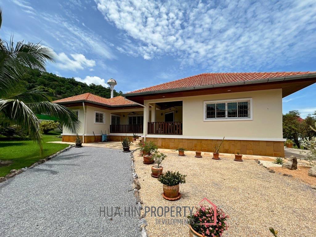 Standalone 3 Bedroom Villa in Kao Tao on 2 Rai Land Plot