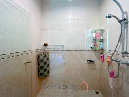 Standalone 3 Bedroom Villa in Kao Tao on 2 Rai Land Plot