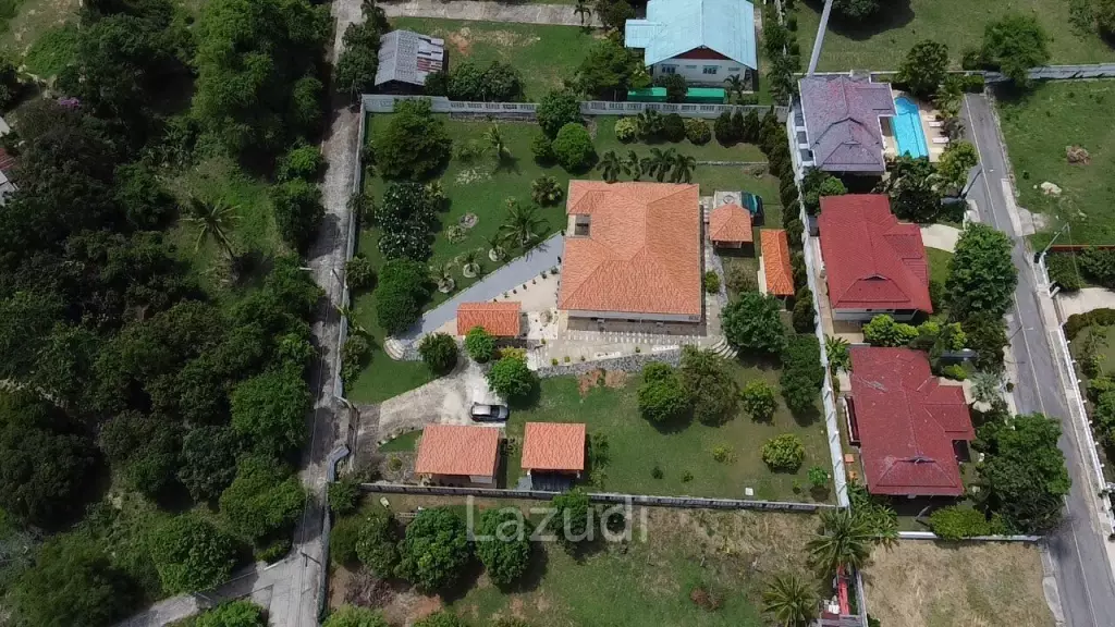 Standalone 3 Bedroom Villa in Kao Tao on 2 Rai Land Plot