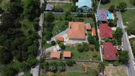 Standalone 3 Bedroom Villa in Kao Tao on 2 Rai Land Plot