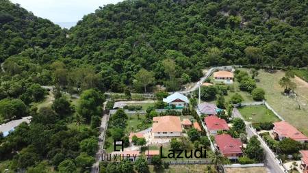 Standalone 3 Bedroom Villa in Kao Tao on 2 Rai Land Plot