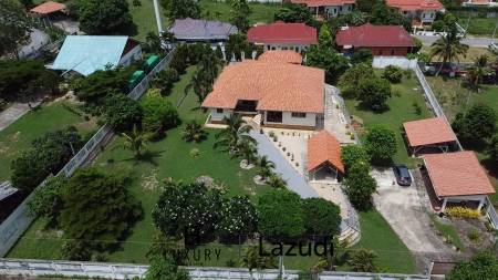 Standalone 3 Bedroom Villa in Kao Tao on 2 Rai Land Plot